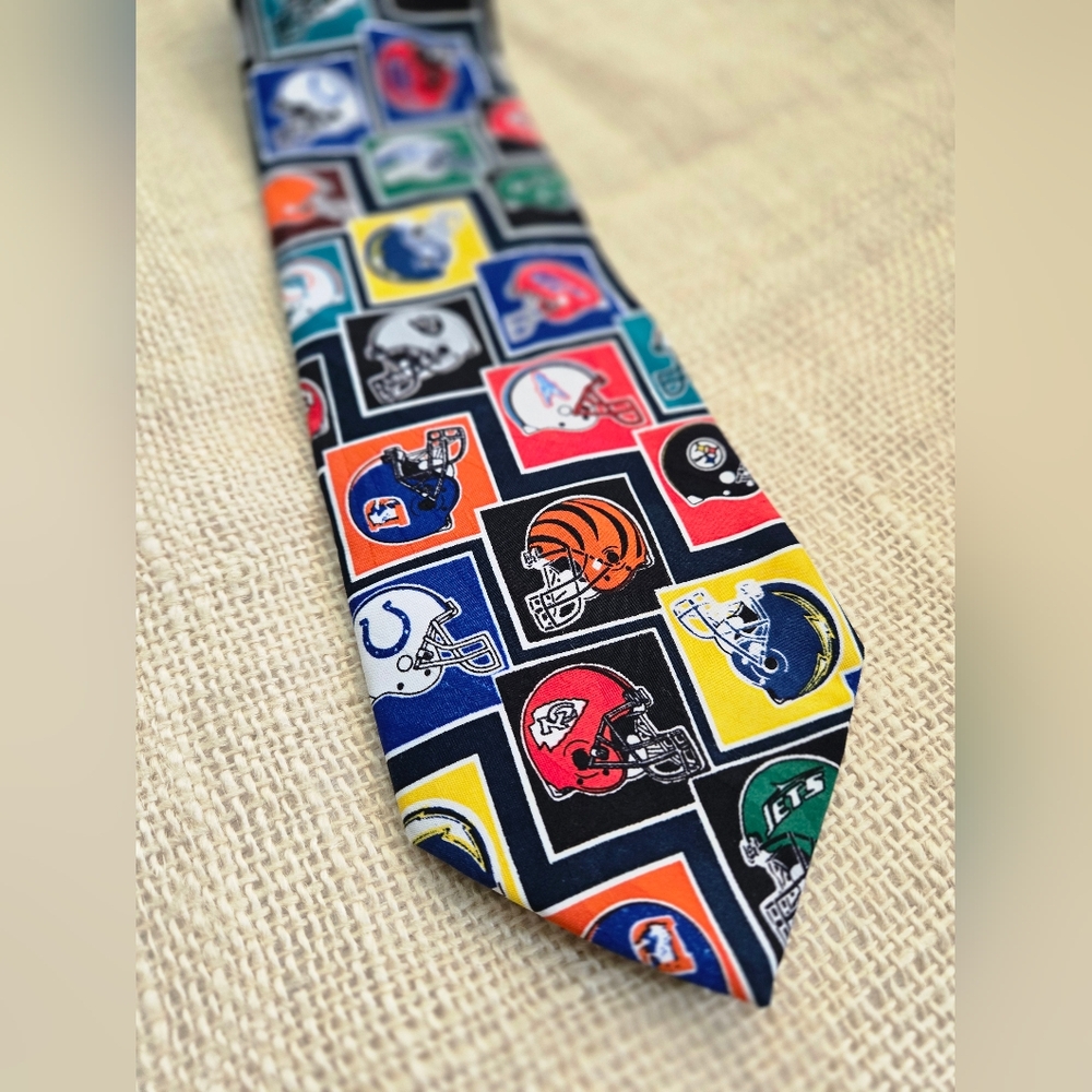 NFL Football Team Vintage Tie Dolphins Cardinals
